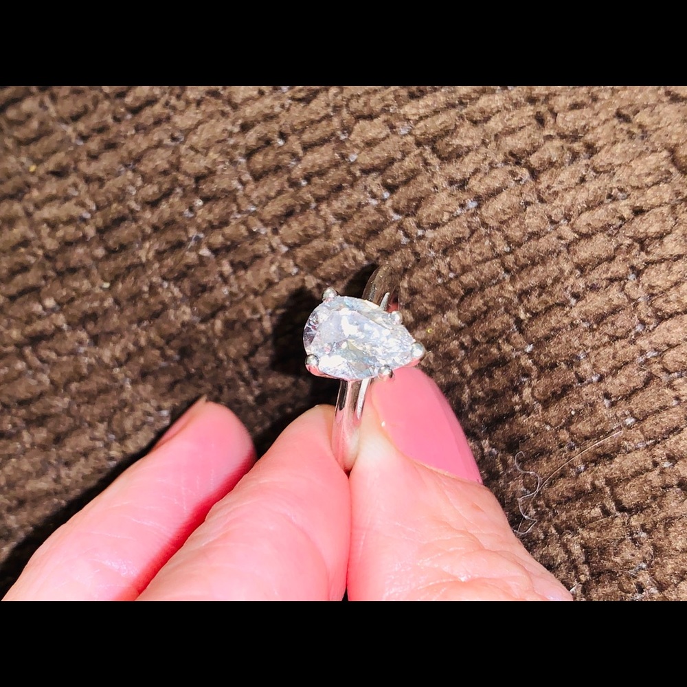 Pear shaped sterling ring